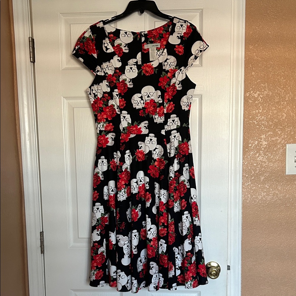 50’s Rockabilly Dress - SKULLS & RED ROSES
